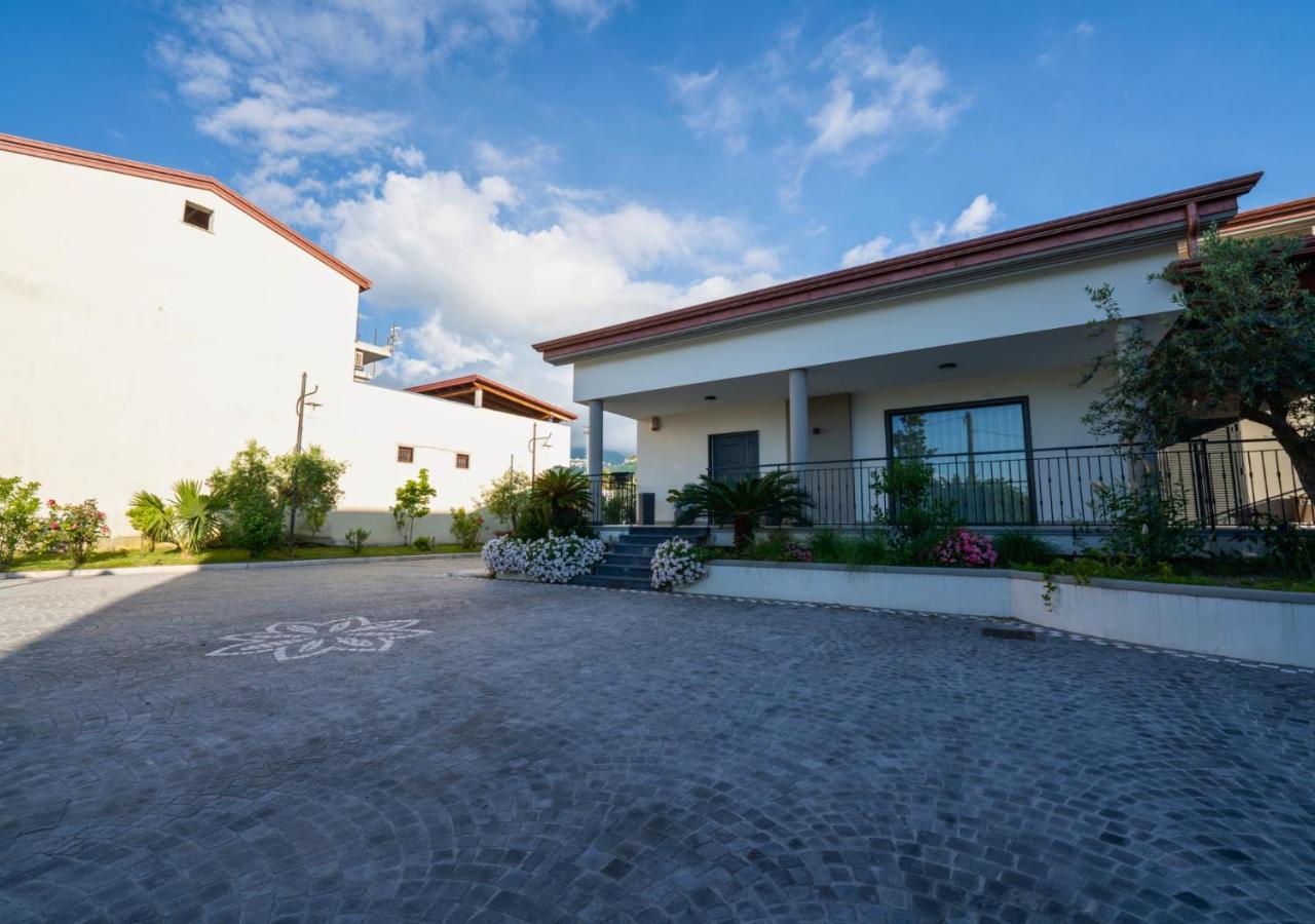 Villa Dei Cesari Bed & Breakfast Santa Maria La Carita Luaran gambar