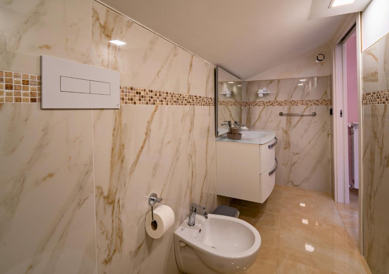 Villa Dei Cesari Bed & Breakfast Santa Maria La Carita Luaran gambar