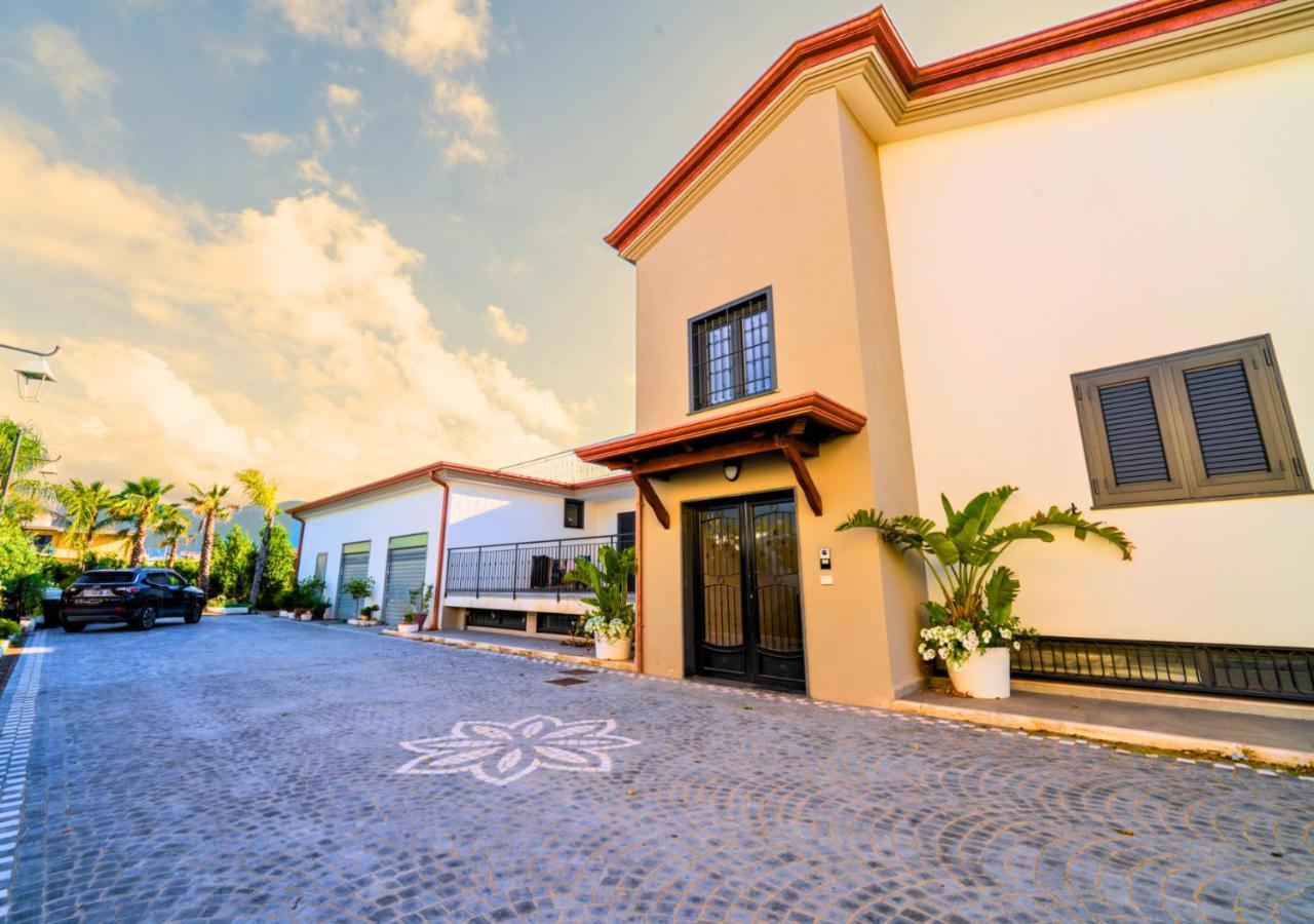 Villa Dei Cesari Bed & Breakfast Santa Maria La Carita Luaran gambar